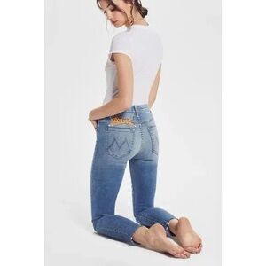 Mother Looker High-Rise Raw-Edge Ankle Skinny Jeans in Shoot To Thrill Leopard